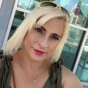 Meet your Posher, Ellie